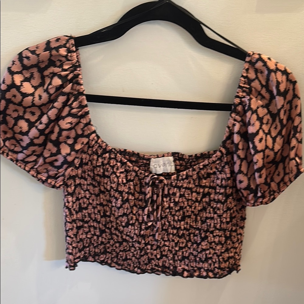 Avenu Women's Pink and Black Puff Sleeve Blouse